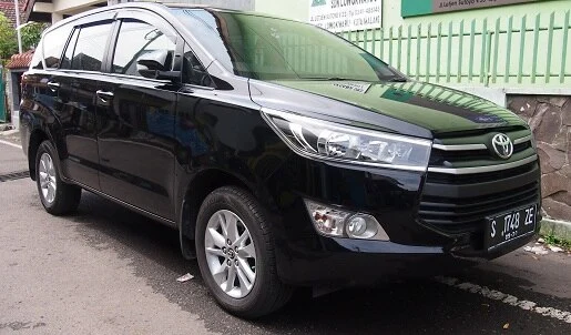 sewa innova malang