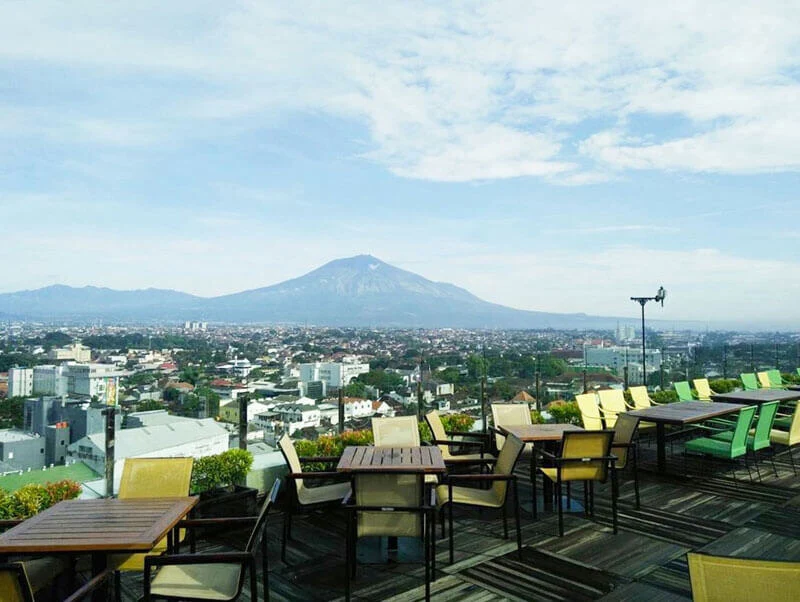 cafe di malang
