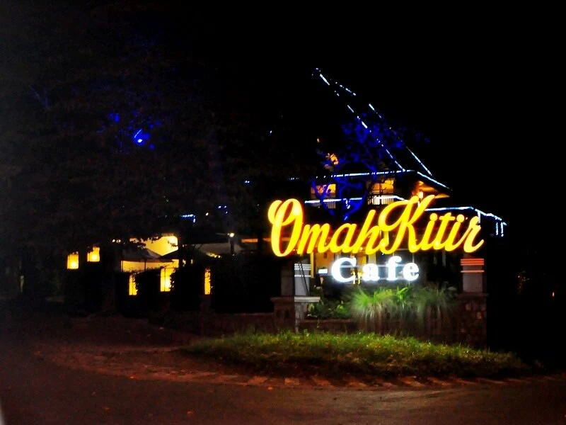 cafe di batu