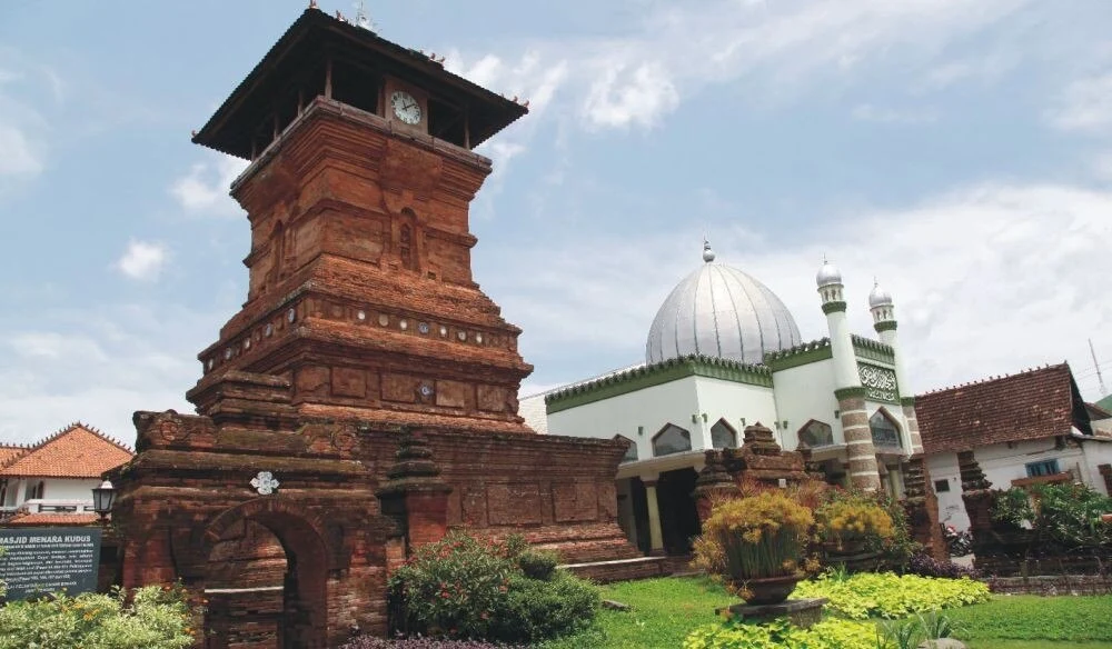 Paket Ziarah Wali Songo