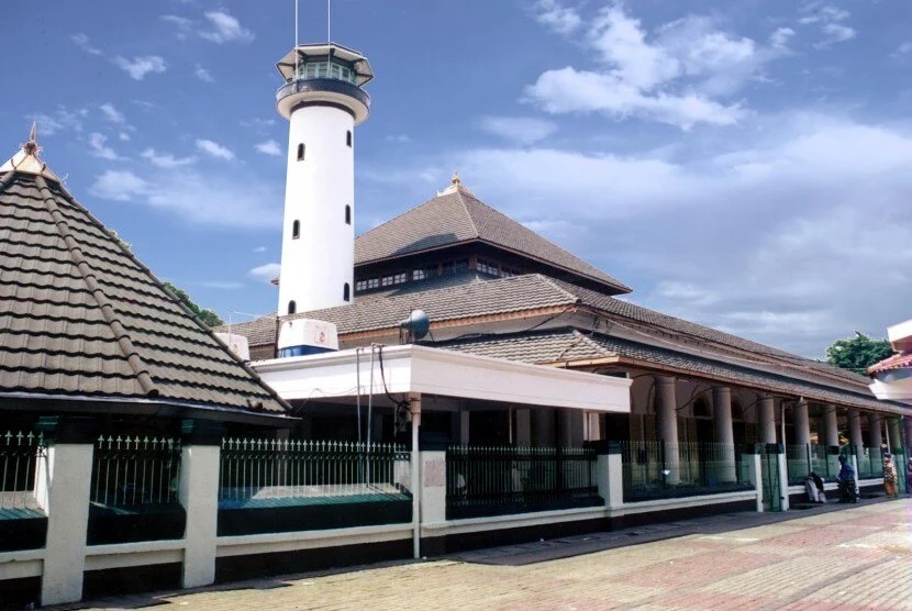 Paket Wisata Religi Ziarah Walisongo