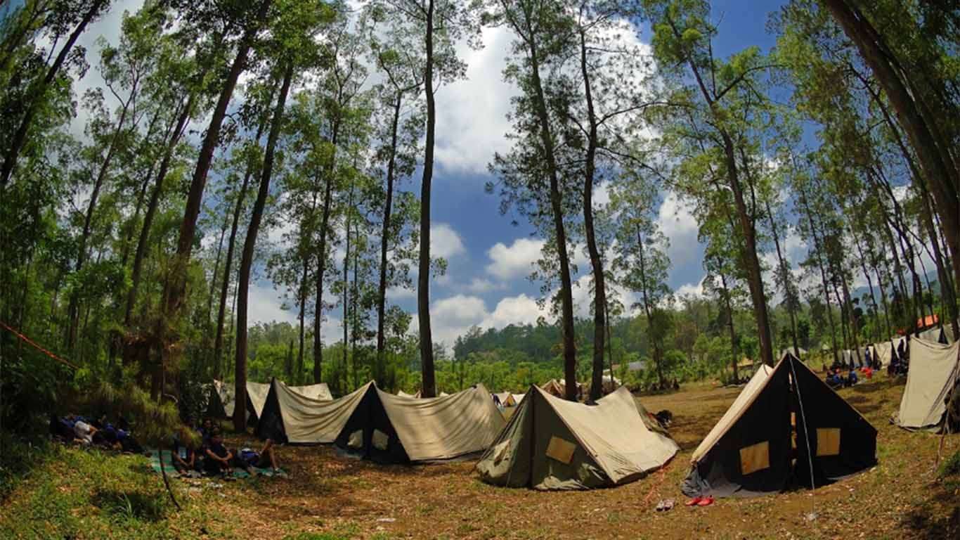 Camping di Coban Pelangi