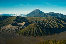 Gunung Batok yang merupakan Gunung Tanpa Kawah