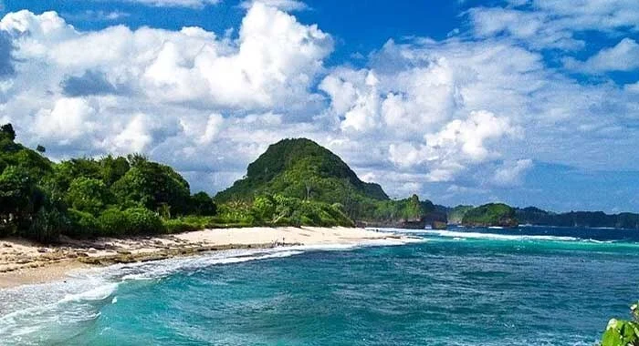 Misteri Pantai Goa Cina