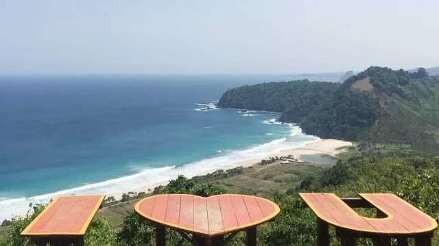 kelestarian pantai modangan jawa timur