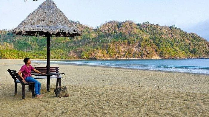 pantai sipelot malang selatan