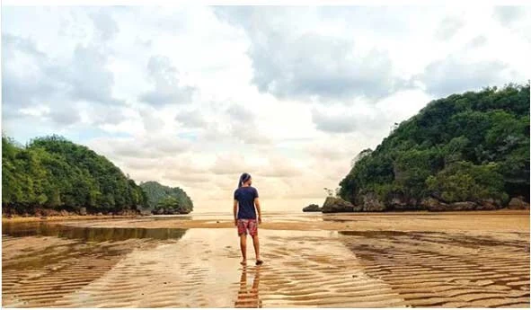 pantai clungup pantai clungup
