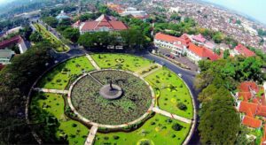 Alun Alun Bunder Malang dari Atas