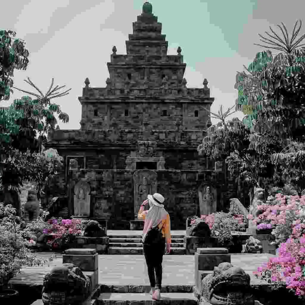 Kolam Renang Lembah Tumpang