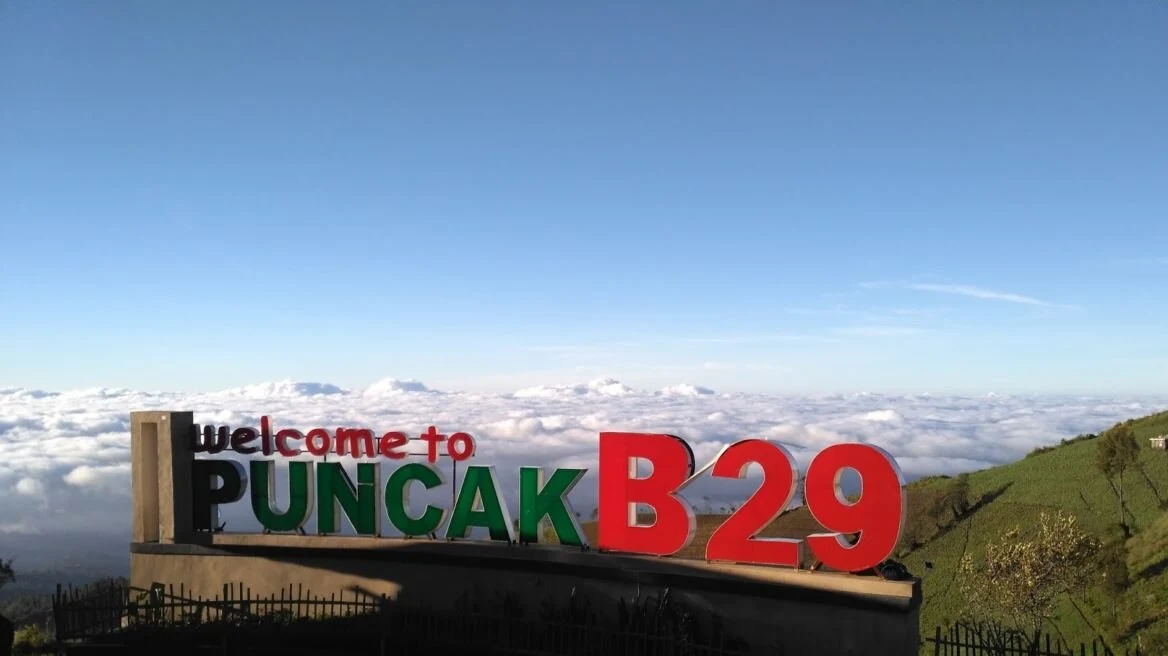 puncak bukit b29