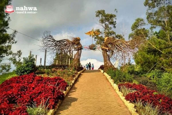 Gerbang Kedatangan Taman Langit