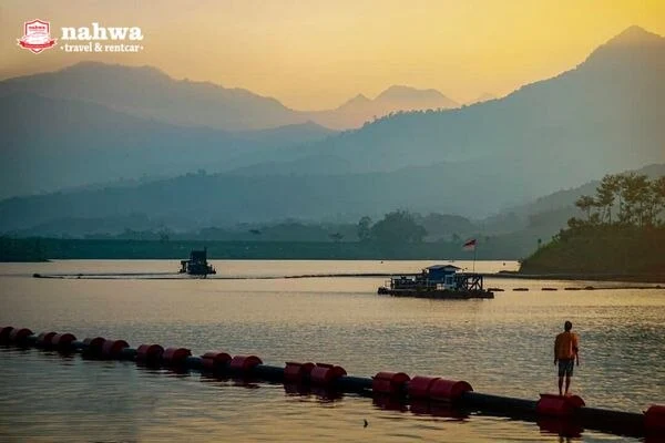 Pesona Wisata Waduk Selorejo Batu