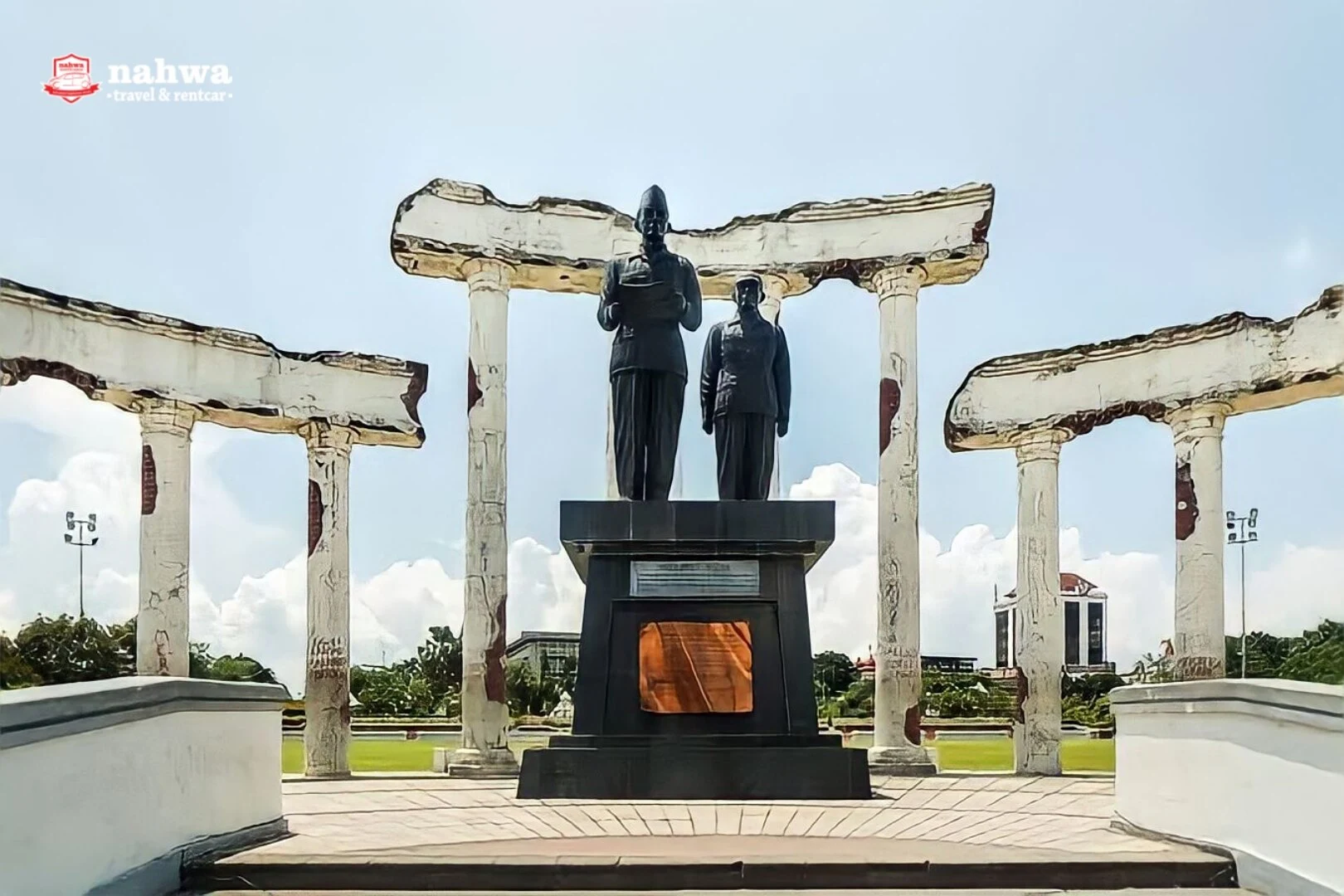 tugu pahlawan surabaya