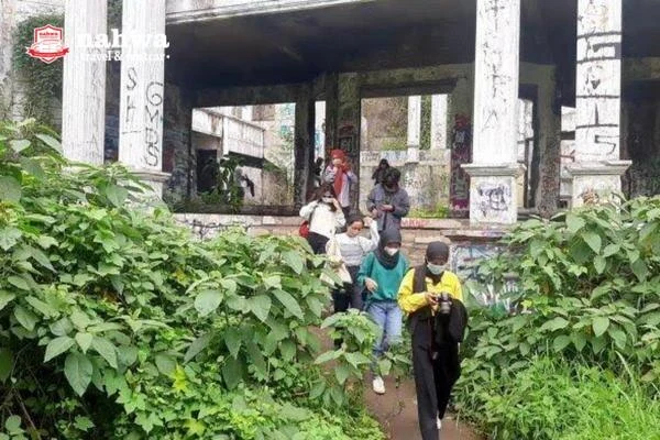 Asal – Usul Rumah Hantu Darmo