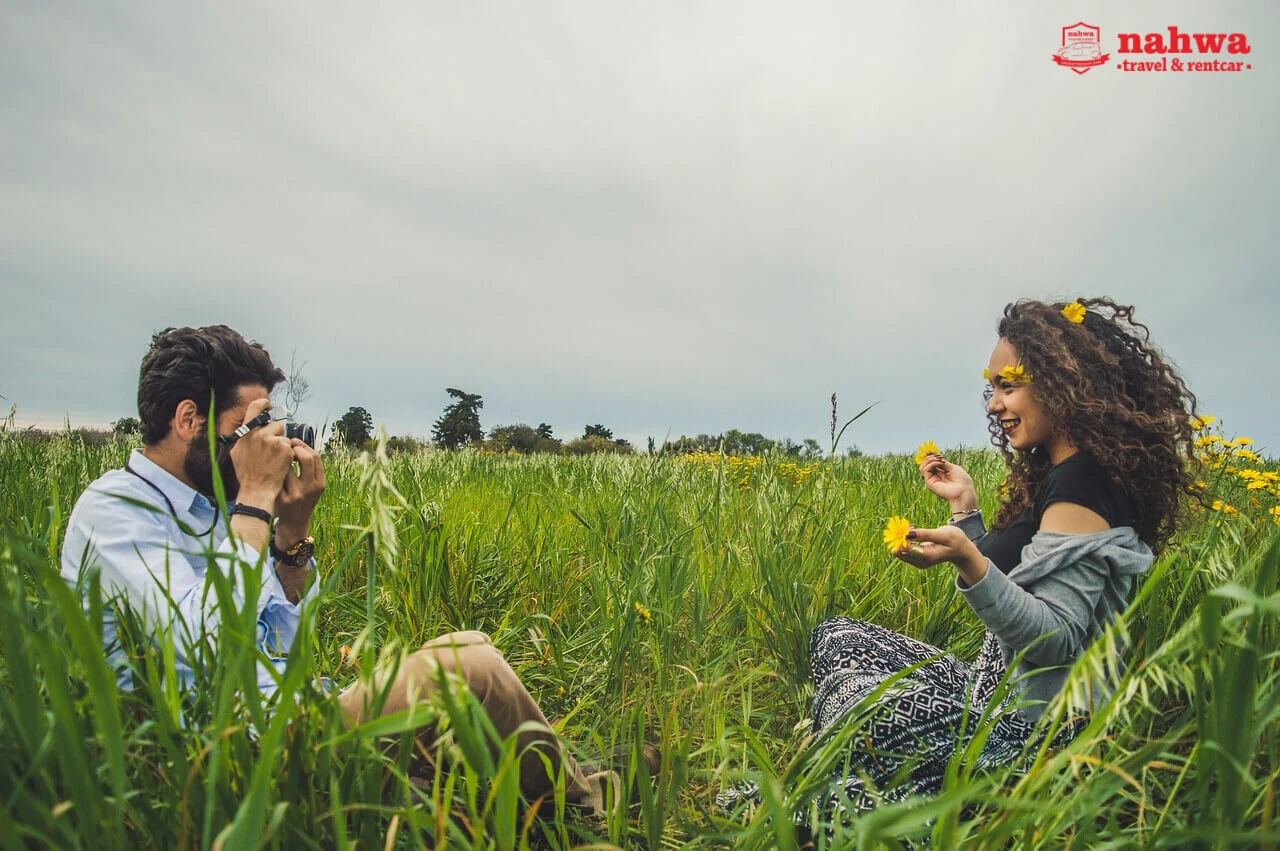 8 Tips Wisata Bersama Pasangan Agar Kompak Selama Traveling