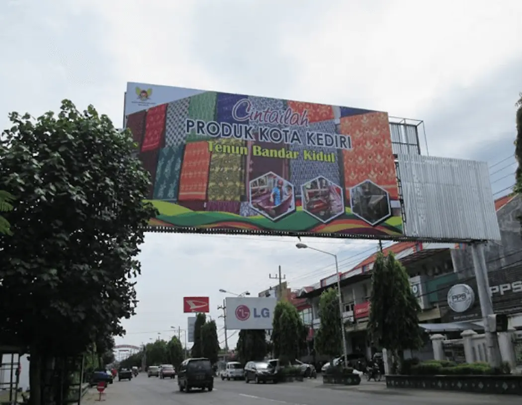 8 Rekomendasi Tempat Oleh-Oleh Khas Kediri yang Populer
