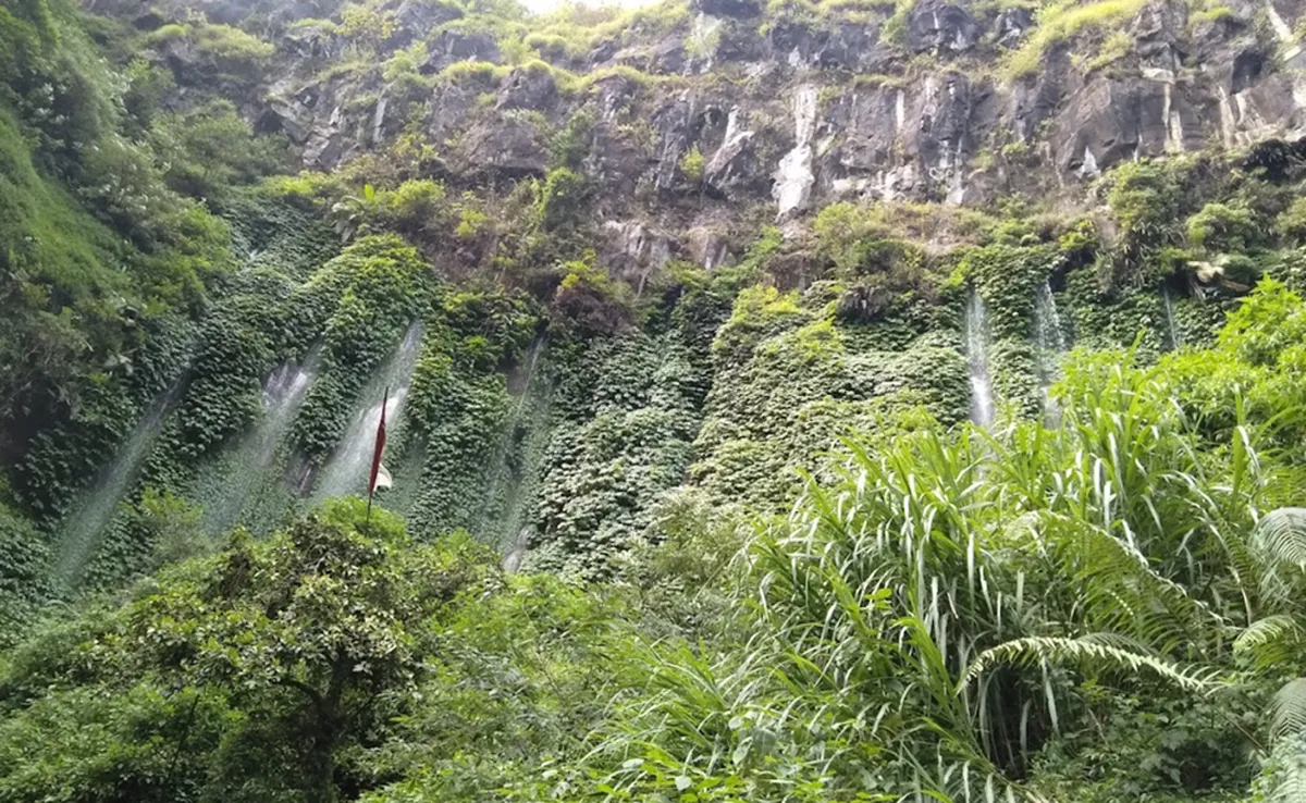 Air Terjun Sumber Pitu: Lokasi, Tiket Masuk, & Fasilitasnya