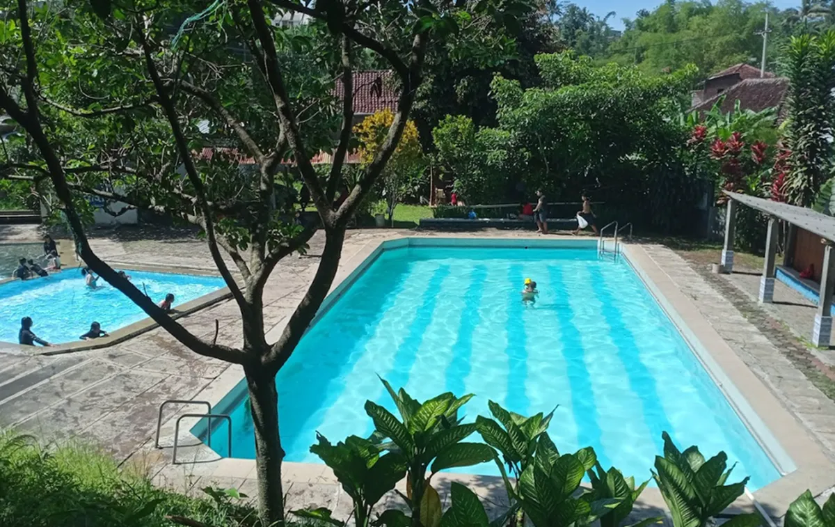 kolam renang di Malang