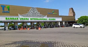 stasiun terdekat dari Bandara Juanda
