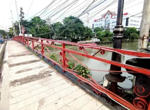 Jembatan Merah