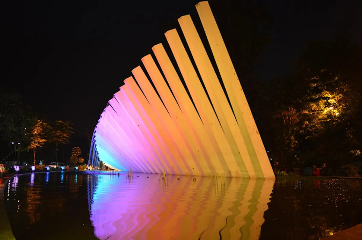 Taman Pelangi: Daya Tarik, Fasilitas dan Harga Tiket