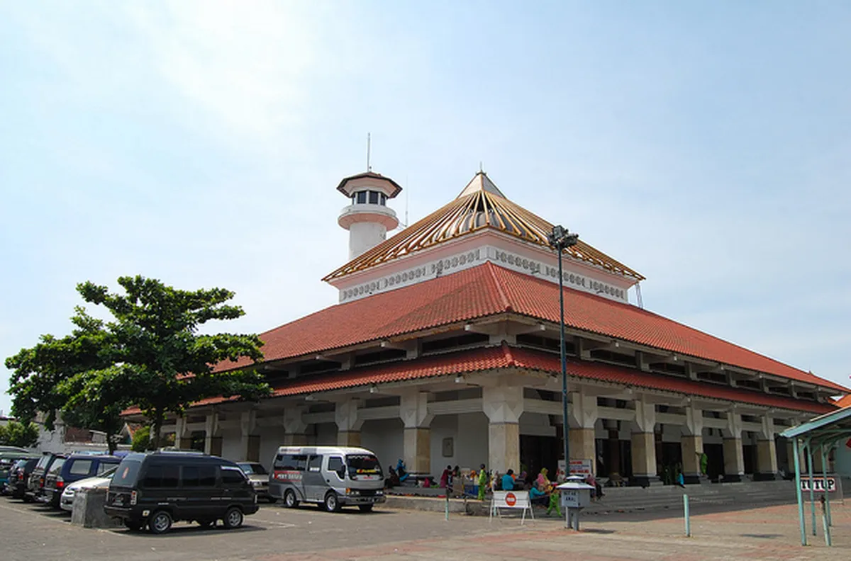 Masjid Sunan Ampel: Alamat, Fasilitas, Cara Menuju ke Sana