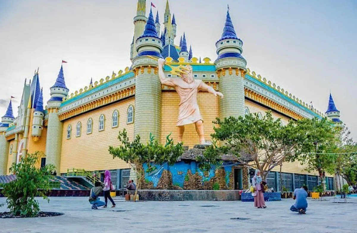 Daya Tarik Wisata Pantai Ria Kenjeran, Harga Tiket dan Jam Buka