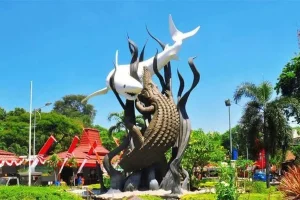 Patung Suro dan Boyo