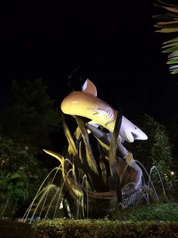Patung Suro dan Boyo