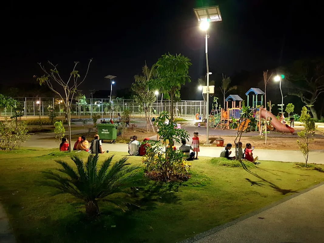 Taman Cahaya: Harga Tiket, Lokasi, Daya Tarik & Fasilitas