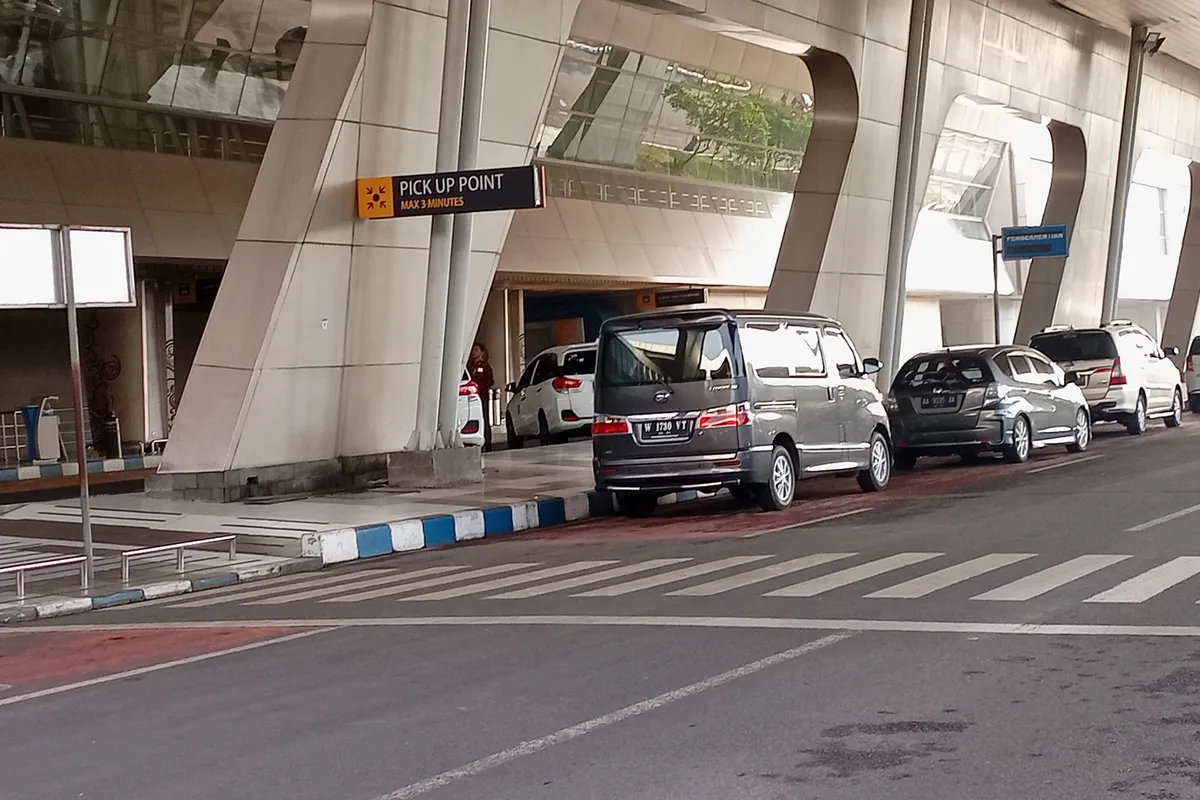 Tarif Parkir Bandara Juanda : Biaya Per Jam, Inap, & Cara Bayar