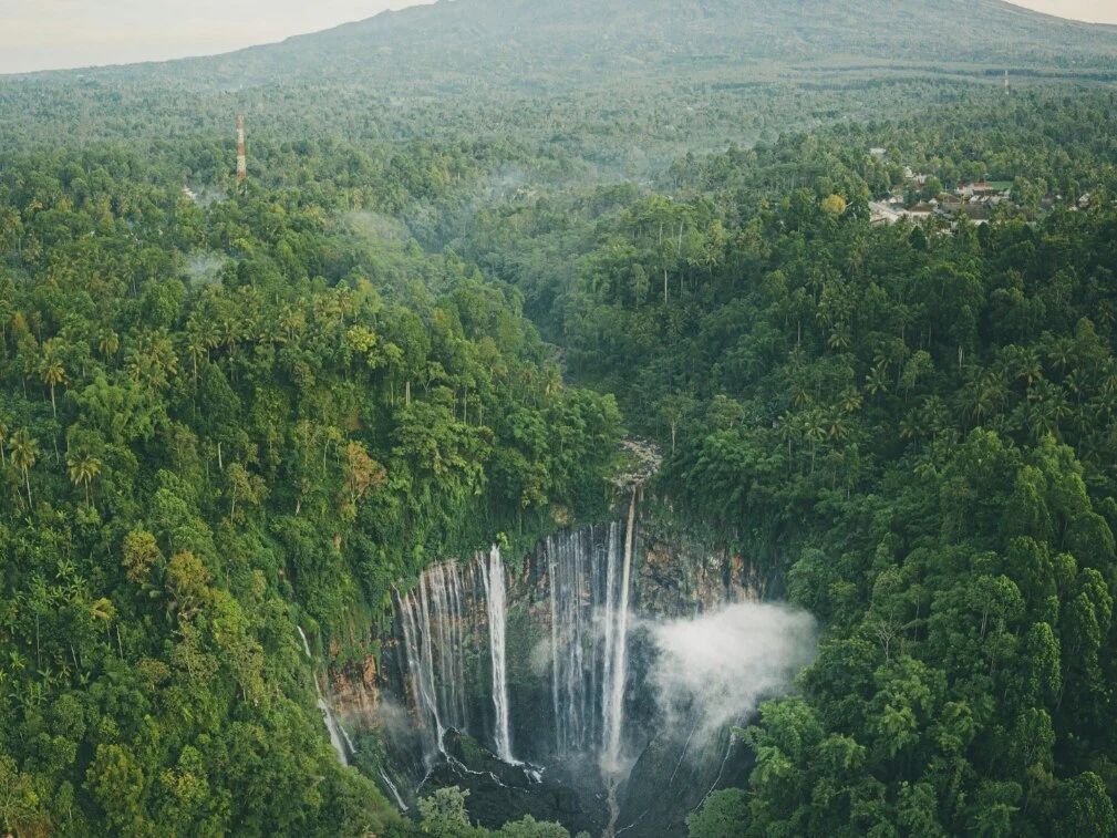 7 Air Terjun Tersembunyi di Jatim yang Wajib Masuk Bucket Listmu