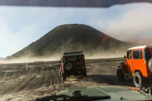 Mau Wisata Gunung Bromo? Jangan Lewatkan 5 Destinasi Menakjubkan Ini!