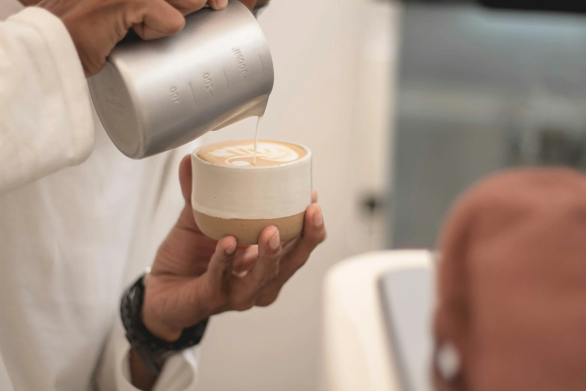 Cari Spot Kopi Pagi Malang? Ini 7 Rekomendasi yang Bikin Betah