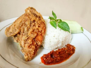 6 Warung Lalapan Terdekat Malang Favorit Anak Kos