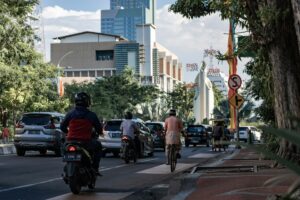 Mau Perjalanan Darat dari Malang ke Surabaya yang Praktis? Ini Solusinya