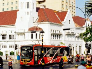 Perbandingan Destinasi Wisata Surabaya dan Malang, Mana yang Lebih Menarik?