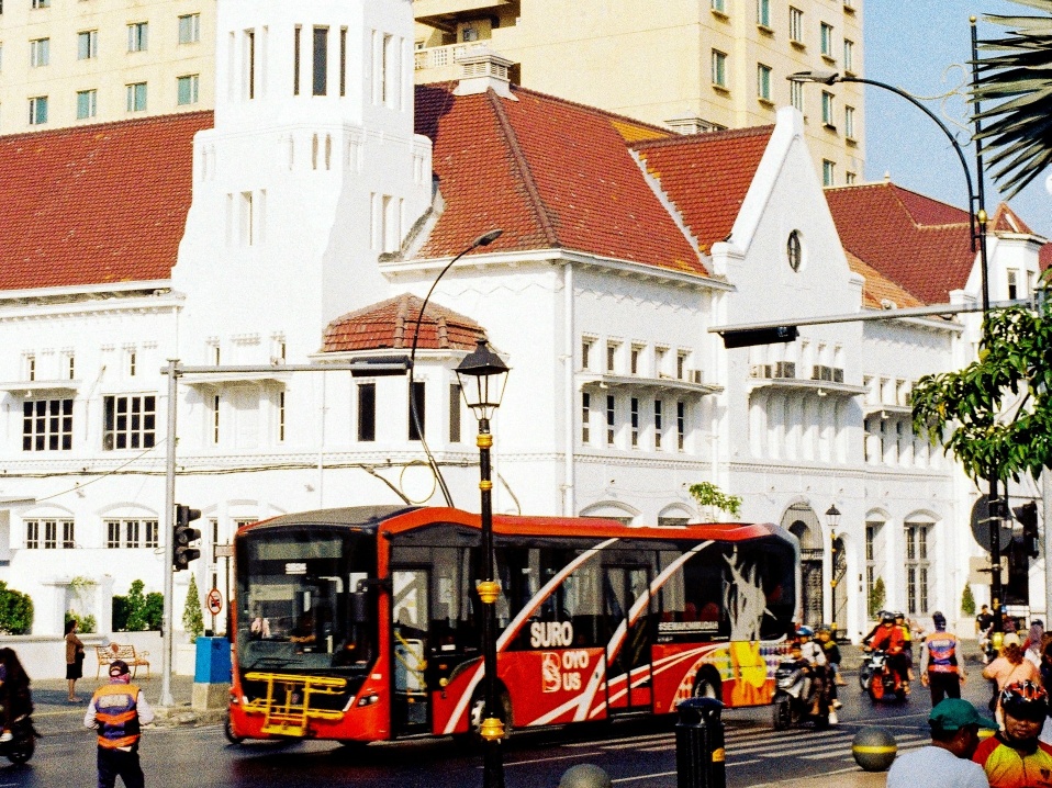 Perbandingan Destinasi Wisata Surabaya dan Malang, Mana yang Lebih Menarik?