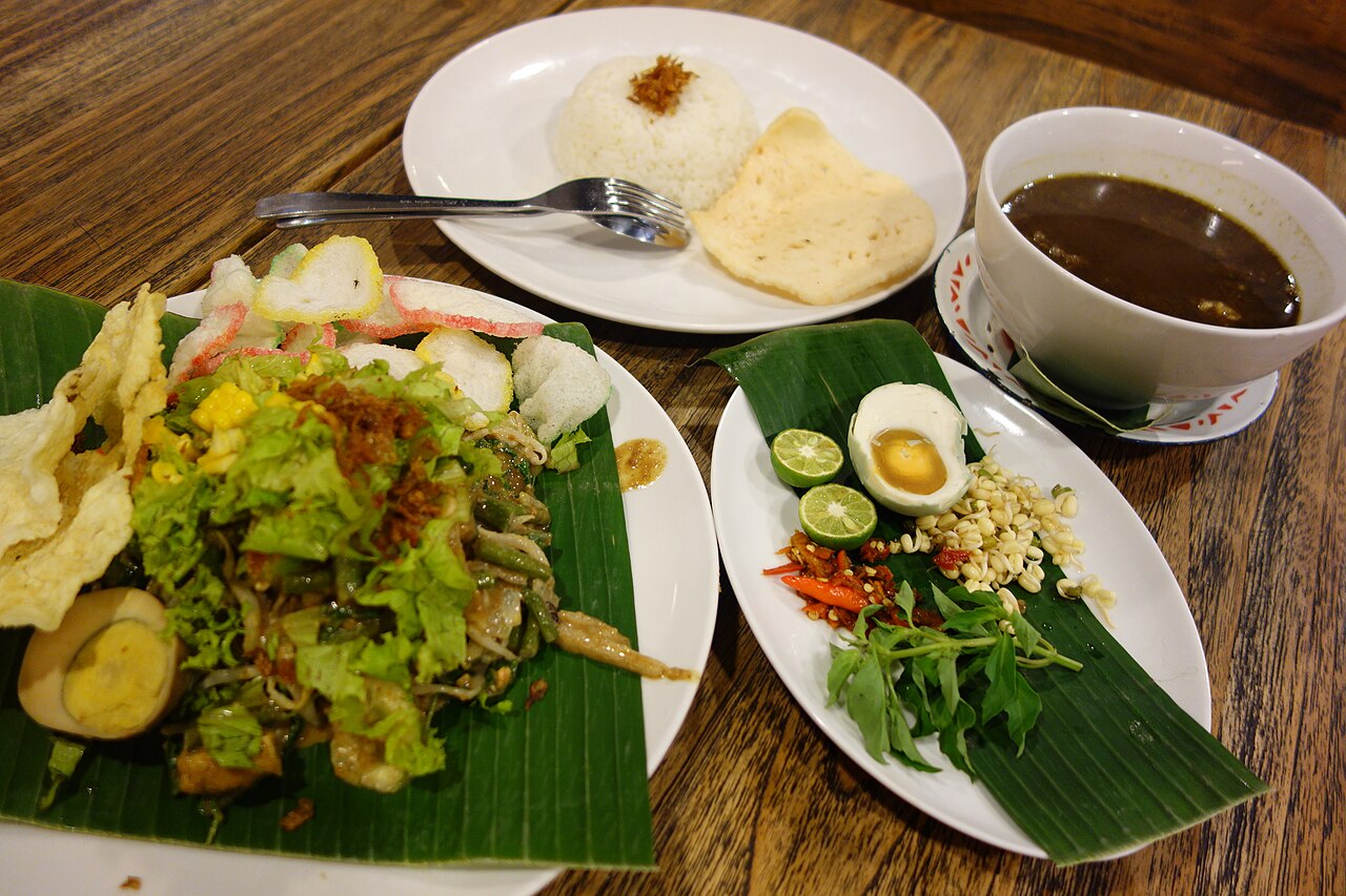 Wajib Coba! 17 Makanan Khas Surabaya dan Malang Paling Ikonik