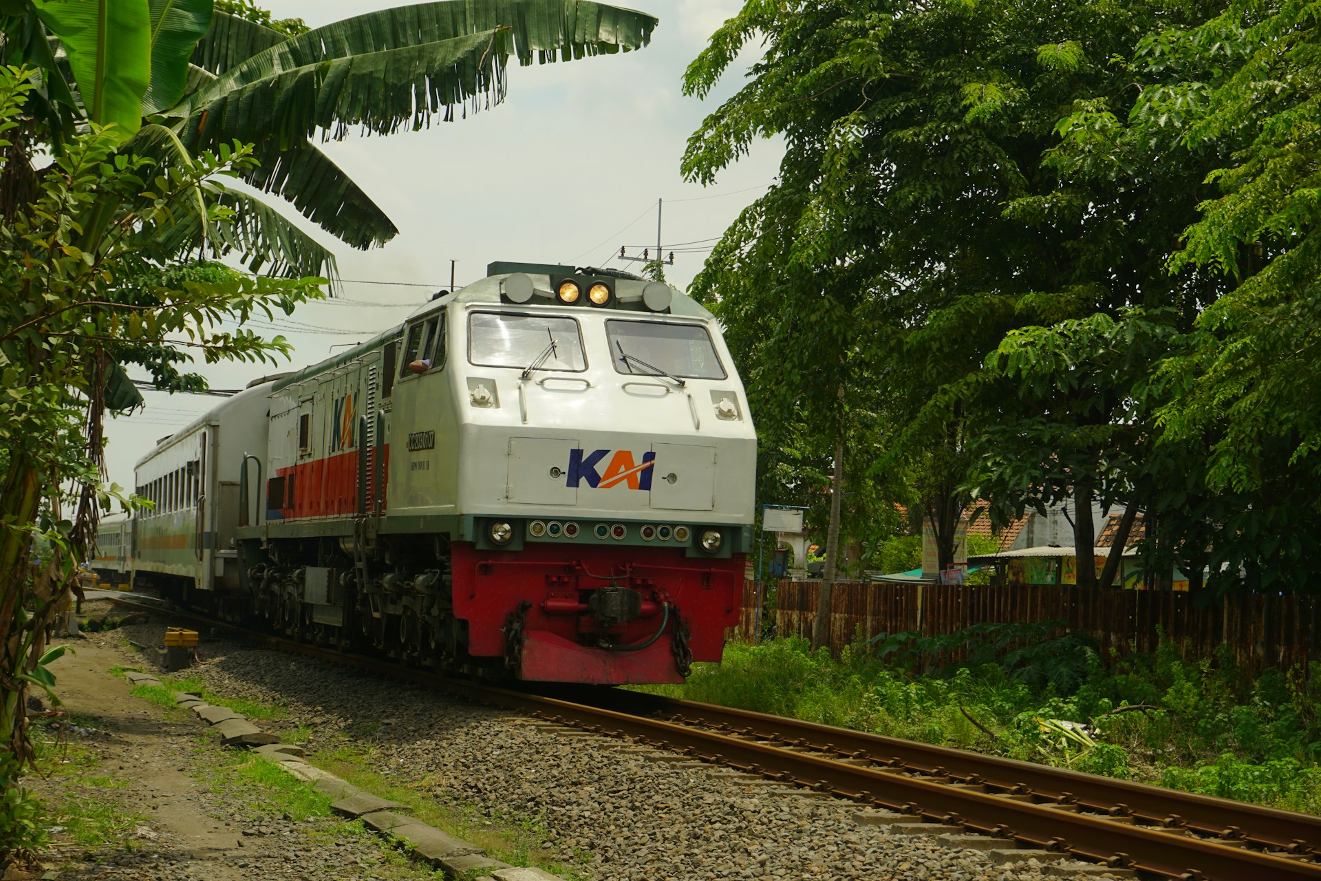 Traveling Naik Kereta Api Surabaya-Malang, Ini Tips yang Perlu Kamu Tahu