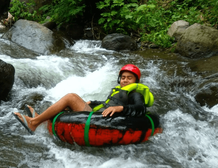 Explorasi Alam dan Adrenalin Cave Tubing Malang