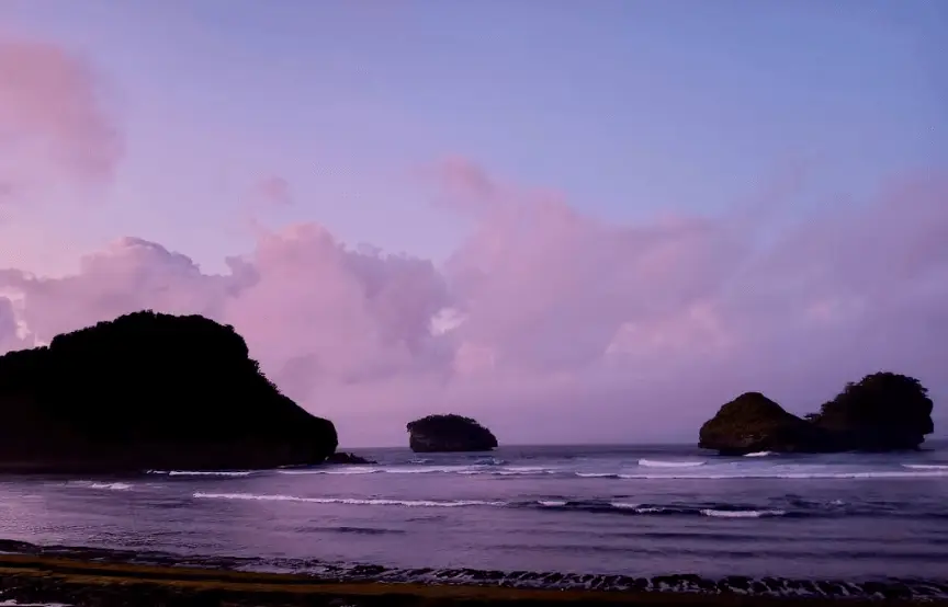 Menjelajahi Pesona Keindahan Goa China