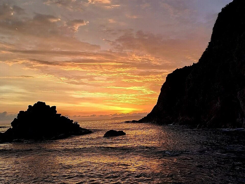 Obyek Wisata Alam Pantai Nanggelan, Hidden Gem yang Siap Memanjakan Petualanganmu