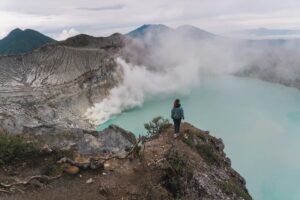 Bingung Liburan ke Mana? Ini 7 Tempat Wisata di Jawa Timur yang Terkenal