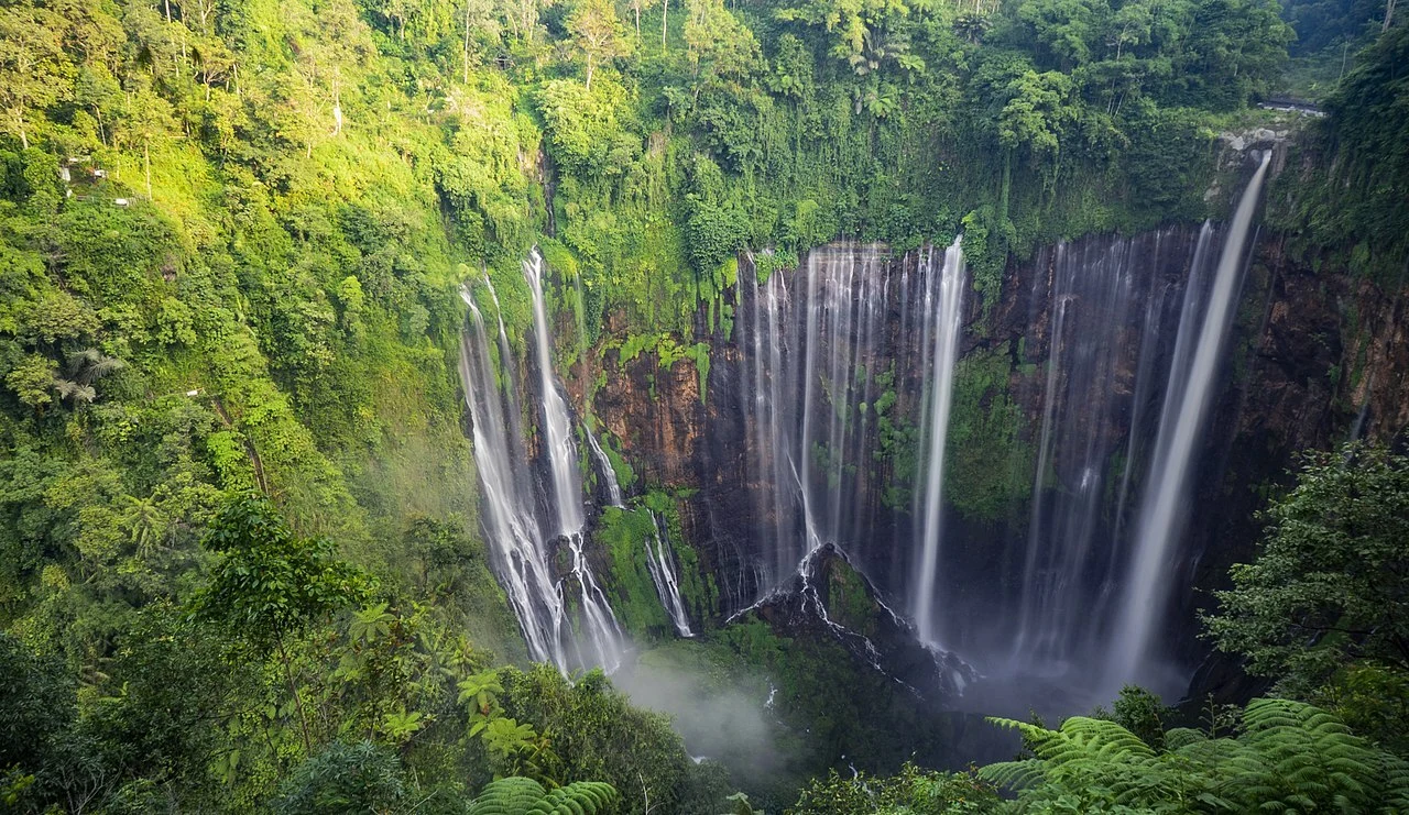 5 Wisata Alam Air di Jawa Timur yang Segarkan Pikiran dan Bikin Betah Liburan