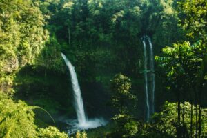5 Air Terjun Hits di Batu untuk Healing dan Hunting Foto