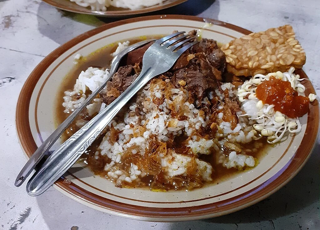 9 Destinasi Wisata Kuliner Malam Batu Favorit Anak Muda