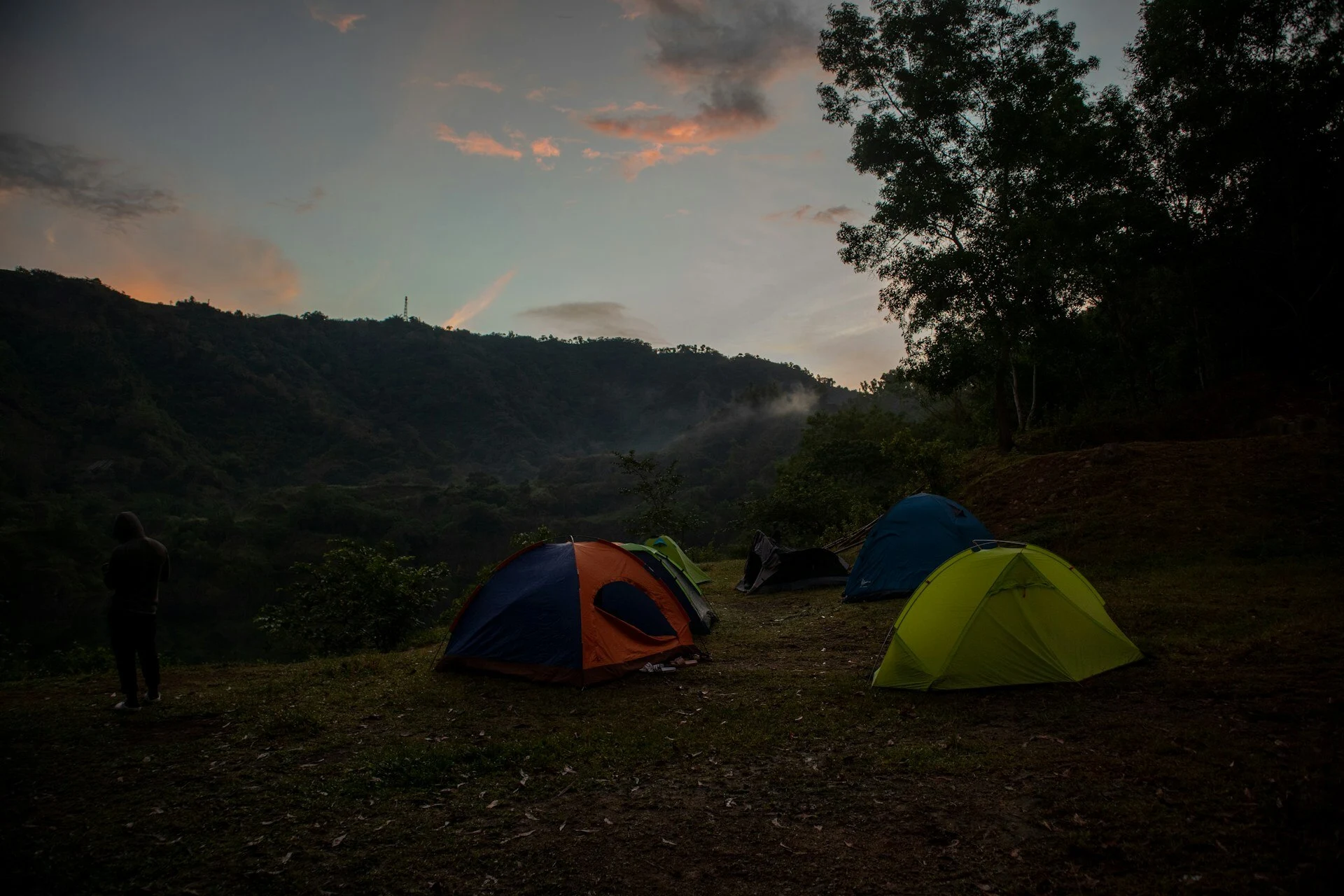 5 Tempat Camping Keluarga di Malang dengan Pemandangan Terbaik