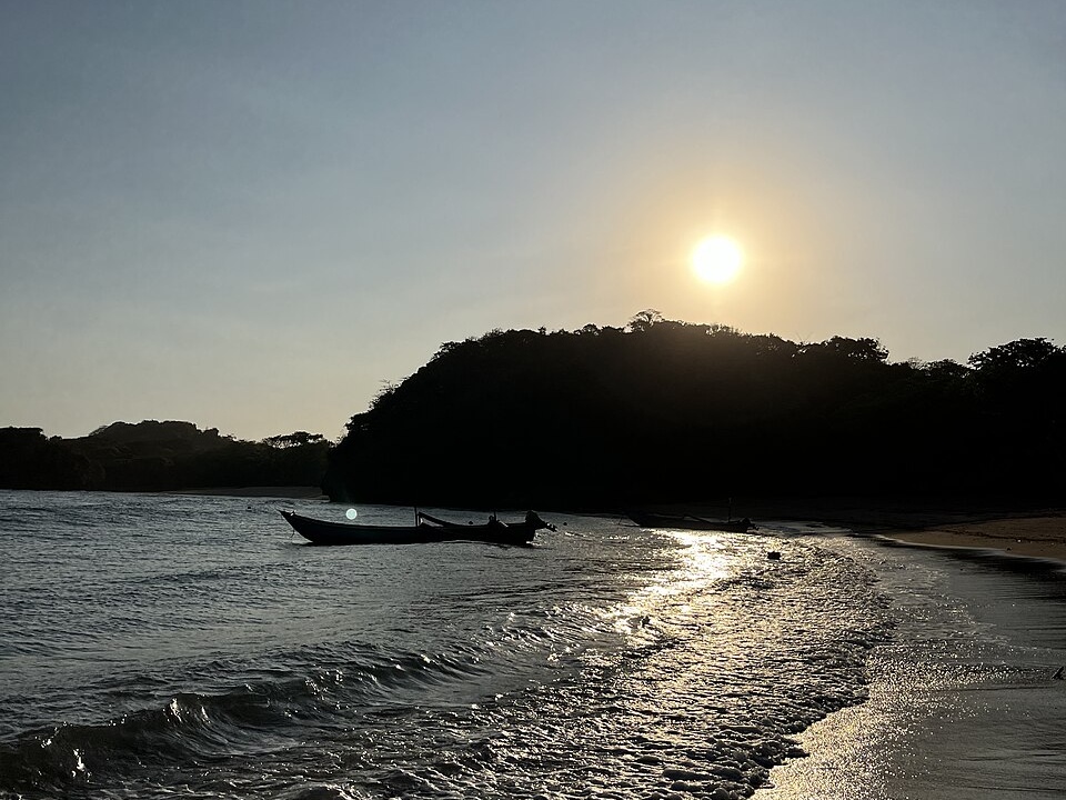 5 Spot Sunset Romantis di Malang Selatan yang Bikin Momen Tak Terlupakan