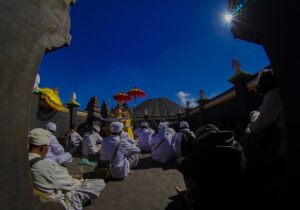 8 Destinasi Kampung Adat di Lereng Gunung yang Penuh Pesona Budaya